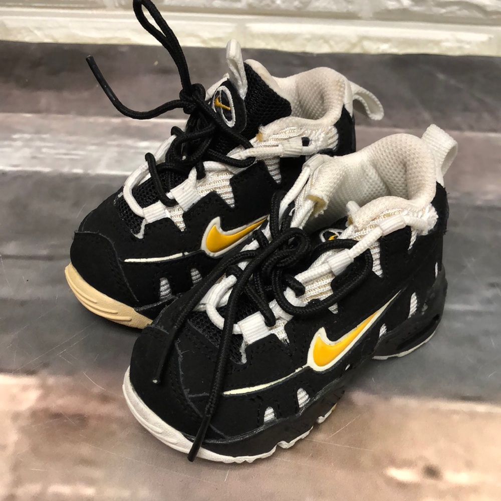 NIKE AIR MAX‎ NM baby size 4c BLACK/UNIVERSITY GOLD-WHITE sneakers shoes
